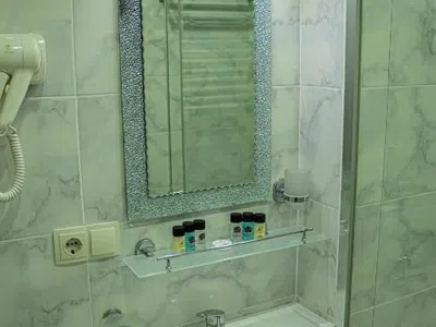 Трехместный номер "Комфорт" с видом на море — фото 23