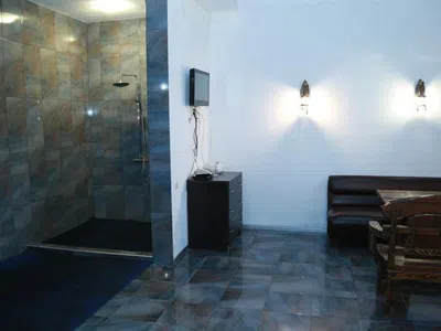 DIAMOND Hotel