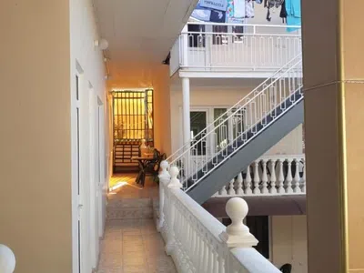 Стандартный трехместный номер — фото 1
